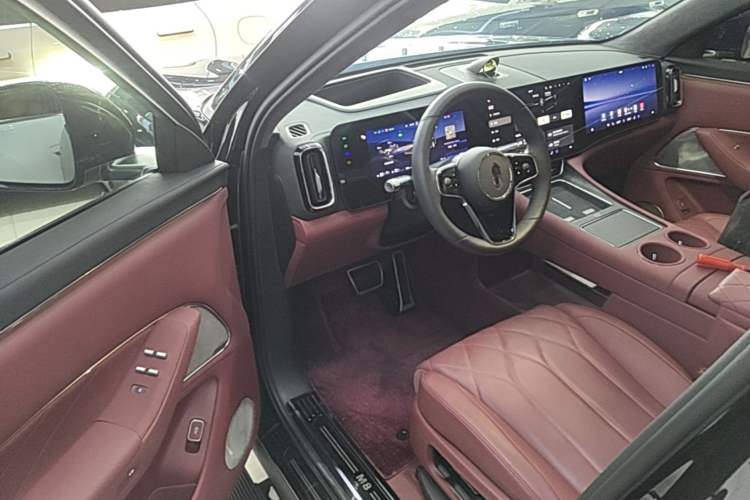 Used Hima AITO M8 2025 Extended-Range Max+ Version 53.4 kWh 5-Seater Edition Driver Seat