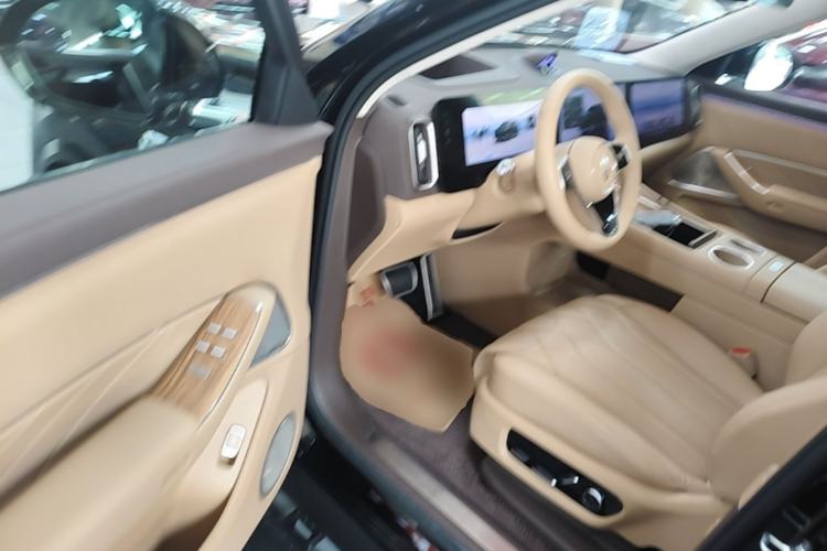 Used Hima AITO M8 2025 Extended-Range Ultra Version 53.4 kWh 6-Seater Edition Driver Seat