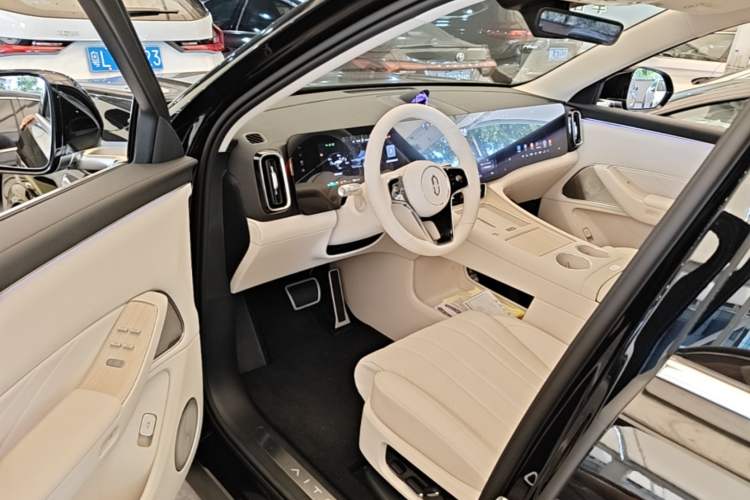 Used Hima AITO M8 2025 Model Range-Extender Max Edition 53.4 kWh, 5-seat version (896-line LiDAR) Driver Seat