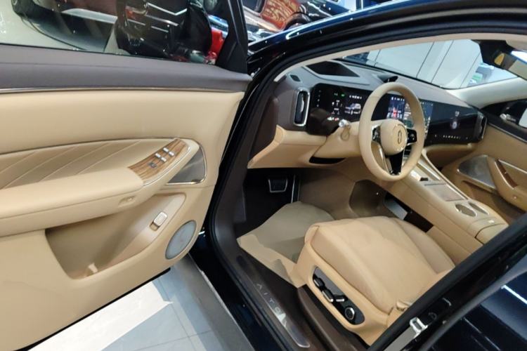 Used Hima AITO M8 2025 Extended-Range Max+ Version 53.4 kWh 5-Seater Edition Driver Seat