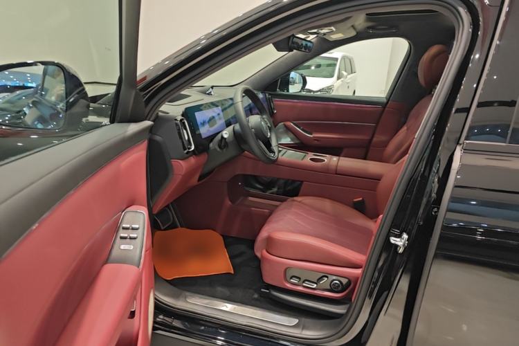 Used Hima AITO M8 2025 Extended-Range Ultra Version 53.4 kWh 6-Seater Edition Driver Seat