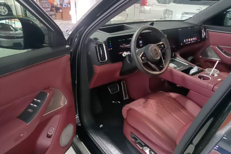Used Hima AITO M8 2025 Extended-Range Ultra Version 53.4 kWh 5-Seater Edition Driver Seat
