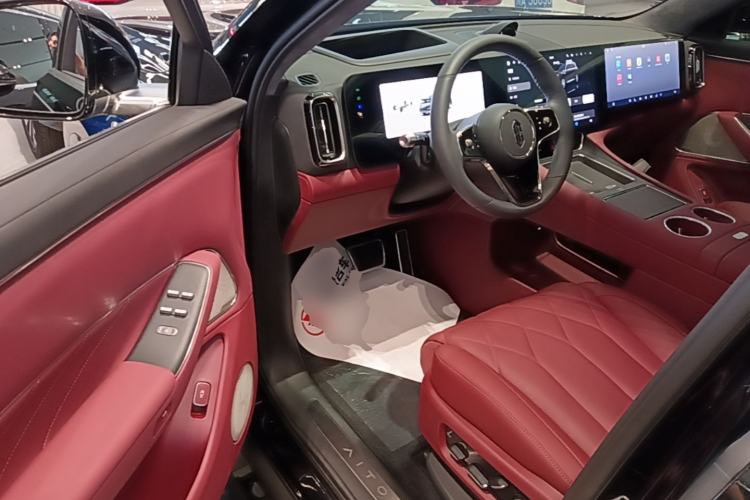 Used Hima AITO M8 2025 Extended-Range Max+ Version 53.4 kWh 5-Seater Edition Driver Seat
