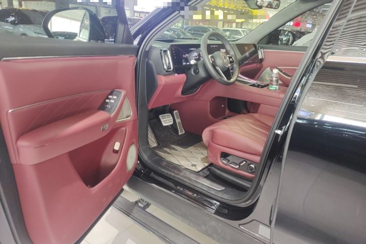 Used Hima AITO M8 2025 Extended-Range Max+ Version 53.4 kWh 6-Seater Edition Driver Seat