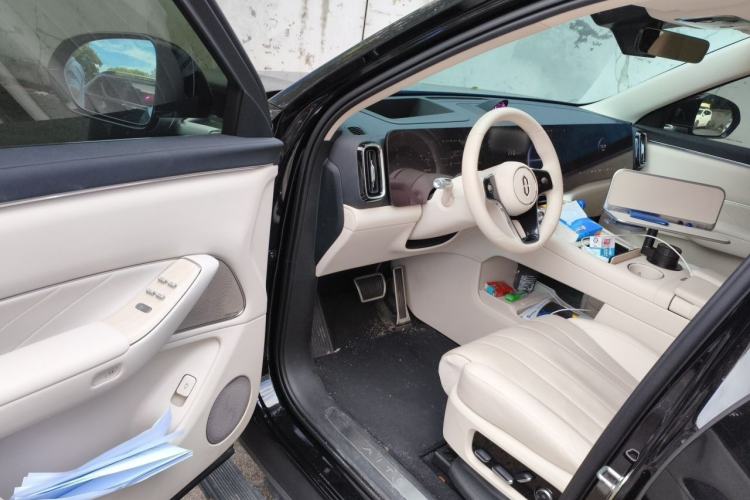 Used Hima AITO M8 2025 Extended-Range Max+ Version 53.4 kWh 6-Seater Edition Driver Seat