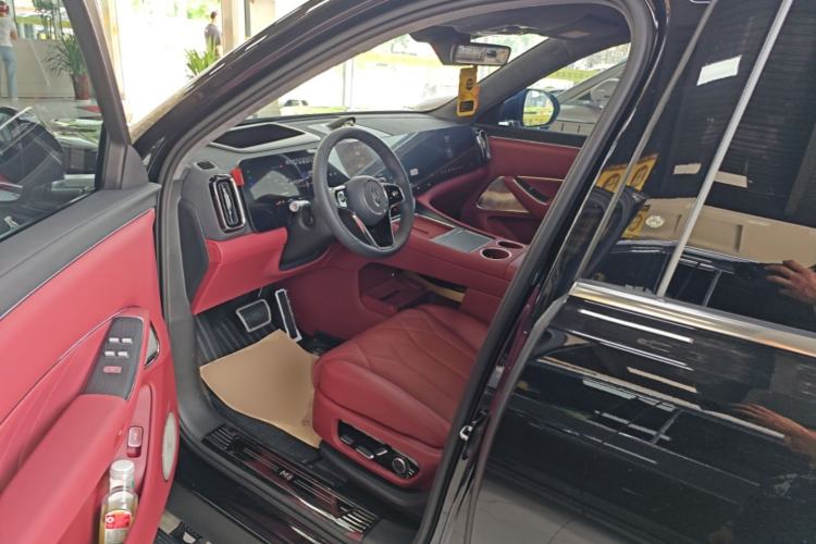 Used Hima AITO M8 2025 Extended-Range Max+ Version 53.4 kWh 6-Seater Edition Driver Seat