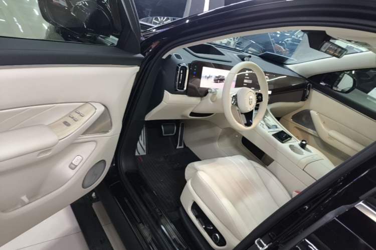 Used Hima AITO M8 2025 Model, Pure Electric Max+ Six-Seat Long-Range Version Driver Seat
