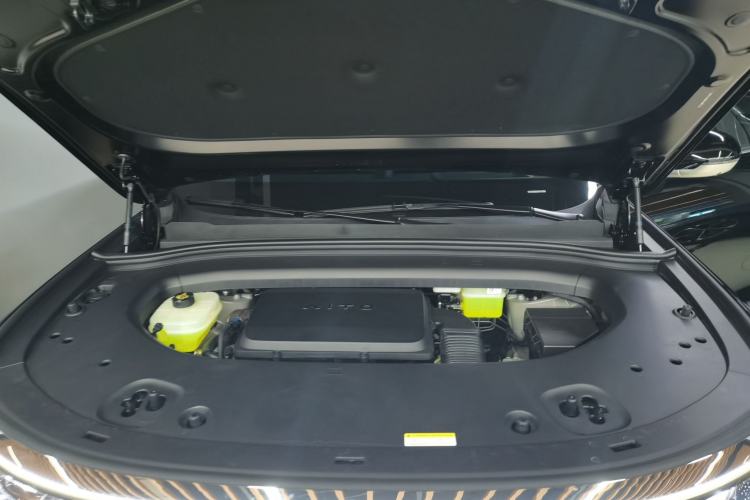 Used Hima AITO M8 2025 Extended-Range Max+ Version 53.4 kWh 6-Seater Edition Engine Bay