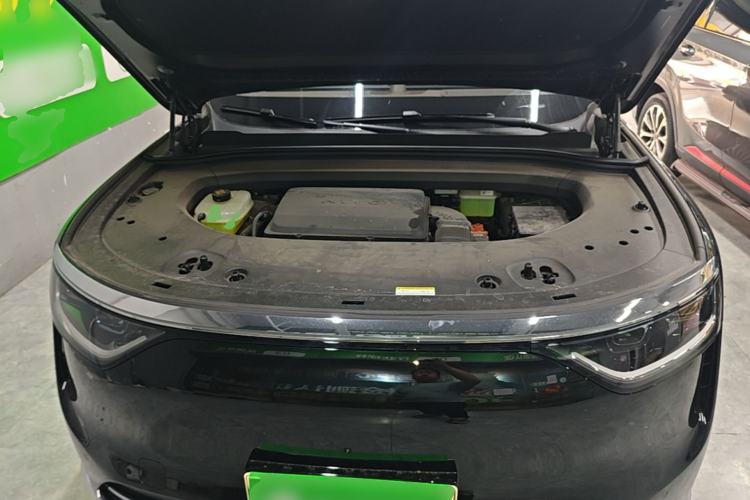Used Hima AITO M8 2025 Extended-Range Ultra Version 53.4 kWh 6-Seater Edition Engine Bay