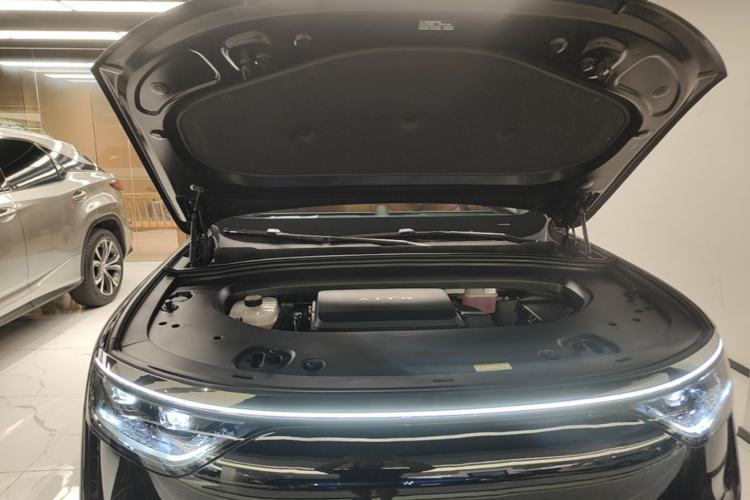 Used Hima AITO M8 2025 Extended-Range Max+ Version 53.4 kWh 5-Seater Edition Engine Bay