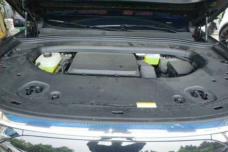 Used Hima AITO M8 2025 Extended-Range Max+ Version 53.4 kWh 6-Seater Edition Engine Bay