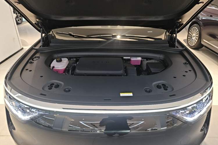 Used Hima AITO M8 2025 Extended-Range Max+ Version 53.4 kWh 5-Seater Edition Engine Bay