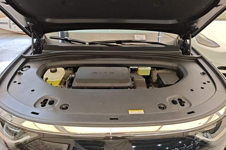 Used Hima AITO M8 2025 Extended-Range Ultra Version 53.4 kWh 6-Seater Edition Engine Bay