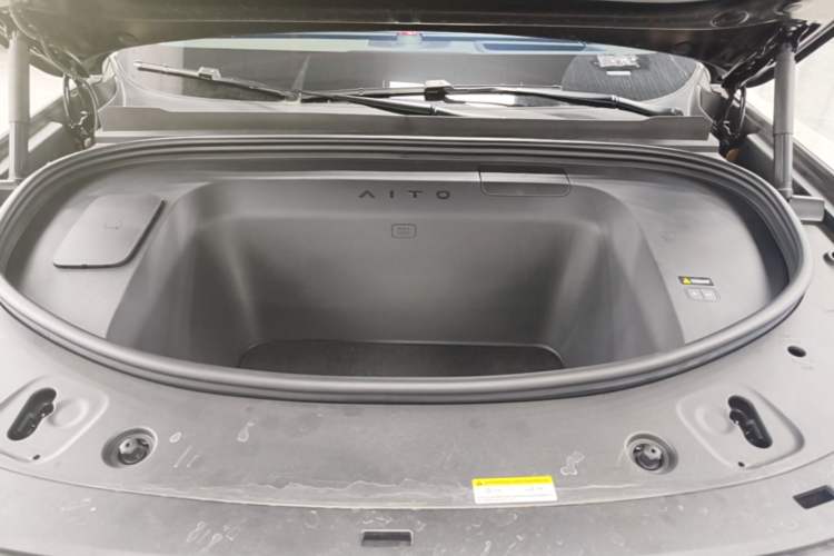 Used Hima AITO M8 2025 Model Pure Electric Max+ Five-Seat Long-Range Version Engine Bay