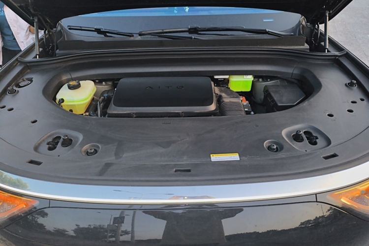 Used Hima AITO M8 2025 Extended-Range Ultra Version 53.4 kWh 6-Seater Edition Engine Bay