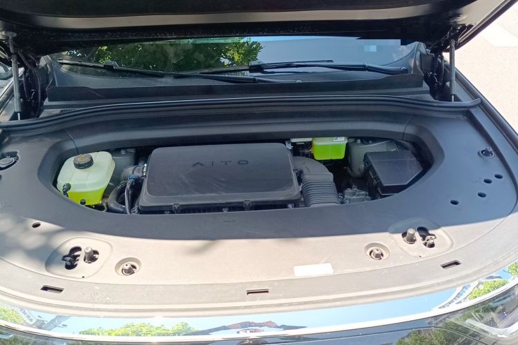 Used Hima AITO M8 2025 Extended-Range Max+ Version 53.4 kWh 6-Seater Edition Engine Bay