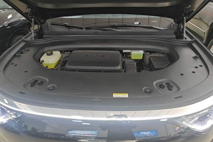 Used Hima AITO M8 2025 Extended-Range Max+ Version 53.4 kWh 6-Seater Edition Engine Bay