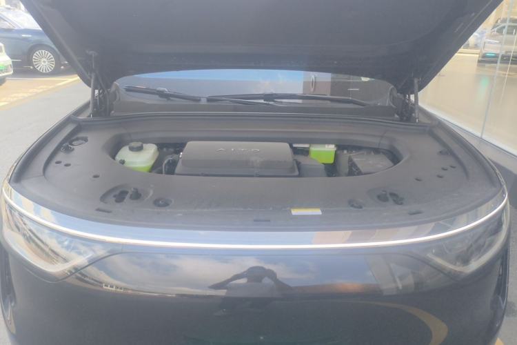 Used Hima AITO M8 2025 Extended-Range Ultra Version 53.4 kWh 5-Seater Edition Engine Bay