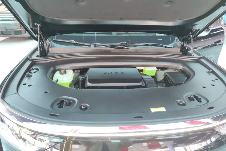 Used Hima AITO M8 2025 Extended-Range Max+ Version 53.4 kWh 5-Seater Edition Engine Bay