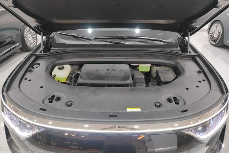 Used Hima AITO M8 2025 Extended-Range Ultra Version 53.4 kWh 5-Seater Edition Engine Bay