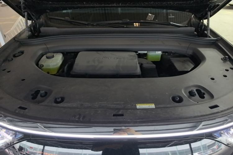Used Hima AITO M8 2025 Extended-Range Max+ Version 53.4 kWh 5-Seater Edition Engine Bay