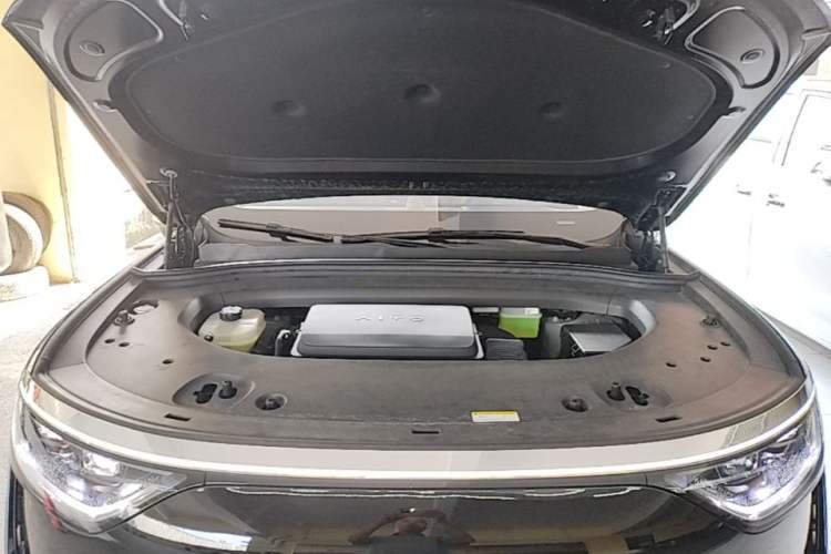 Used Hima AITO M8 2025 Extended-Range Max+ Version 53.4 kWh 6-Seater Edition Engine Bay
