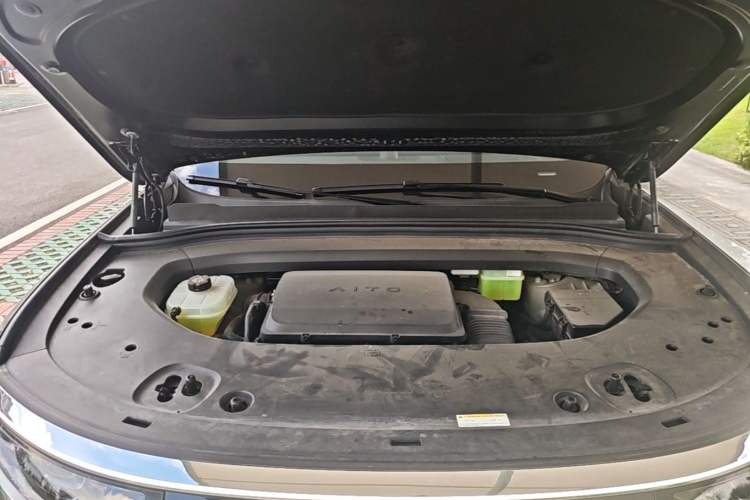 Used Hima AITO M8 2025 Extended-Range Ultra Version 53.4 kWh 6-Seater Edition Engine Bay