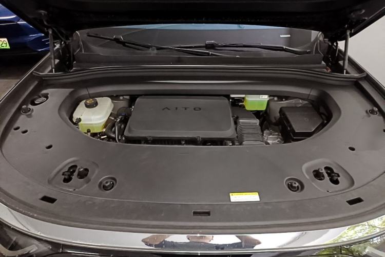Used Hima AITO M8 2025 Extended-Range Max+ Version 53.4 kWh 6-Seater Edition Engine Bay