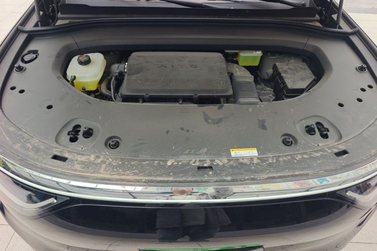 Used Hima AITO M8 2025 Extended-Range Ultra Version 53.4 kWh 6-Seater Edition Engine Bay