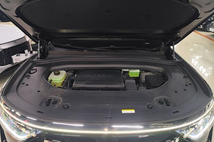 Used Hima AITO M8 2025 Extended-Range Max+ Version 53.4 kWh 5-Seater Edition Engine Bay