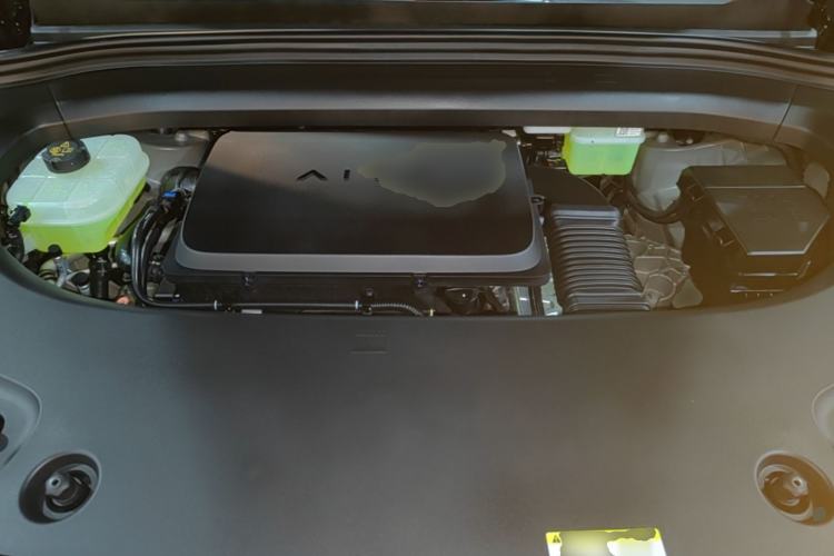 Used Hima AITO M8 2025 Extended-Range Max+ Version 53.4 kWh 6-Seater Edition Engine Bay