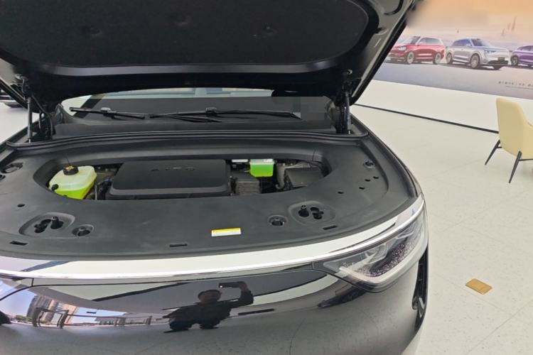 Used Hima AITO M8 2025 Extended-Range Max+ Version 53.4 kWh 5-Seater Edition Engine Bay Left