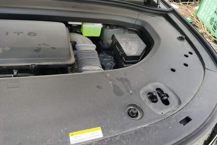Used Hima AITO M8 2025 Extended-Range Ultra Version 53.4 kWh 5-Seater Edition Engine Bay Left