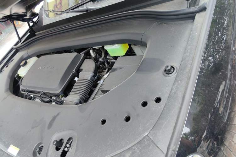 Used Hima AITO M8 2025 Extended-Range Ultra Version 53.4 kWh 6-Seater Edition Engine Bay Left