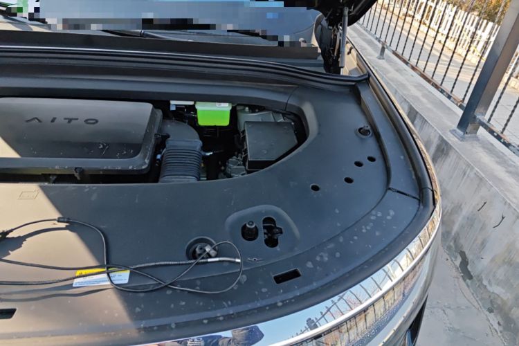 Used Hima AITO M8 2025 Extended-Range Max+ Version 53.4 kWh 5-Seater Edition Engine Bay Left