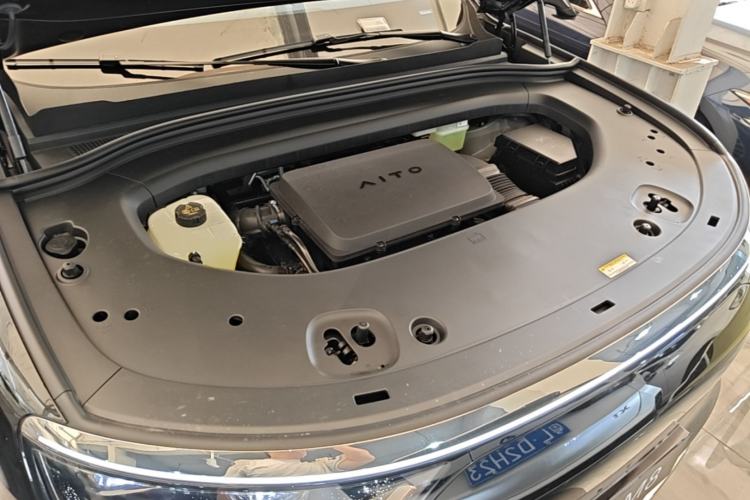 Used Hima AITO M8 2025 Model Range-Extender Max Edition 53.4 kWh, 5-seat version (896-line LiDAR) Engine Bay