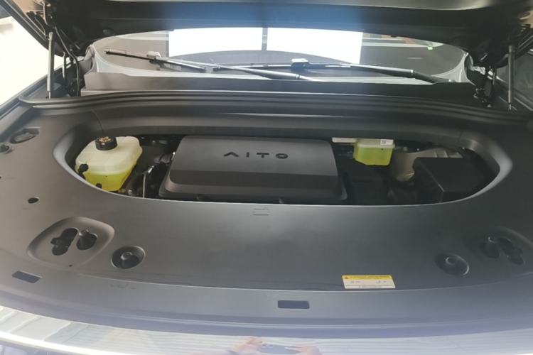 Used Hima AITO M8 2025 Model Range-Extended Max Version 53.4kWh Six-Seater (896-line LiDAR) Engine Bay