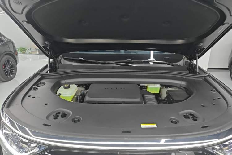 Used Hima AITO M8 2025 Extended-Range Max+ Version 53.4 kWh 5-Seater Edition Engine Bay