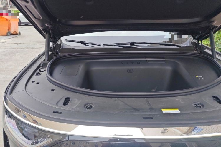 Used Hima AITO M8 2025 Model, Pure Electric Max+ Five-Seat All-Wheel-Drive Version Engine Bay Right