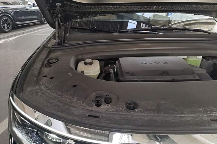 Used Hima AITO M8 2025 Extended-Range Ultra Version 53.4 kWh 6-Seater Edition Engine Bay Right