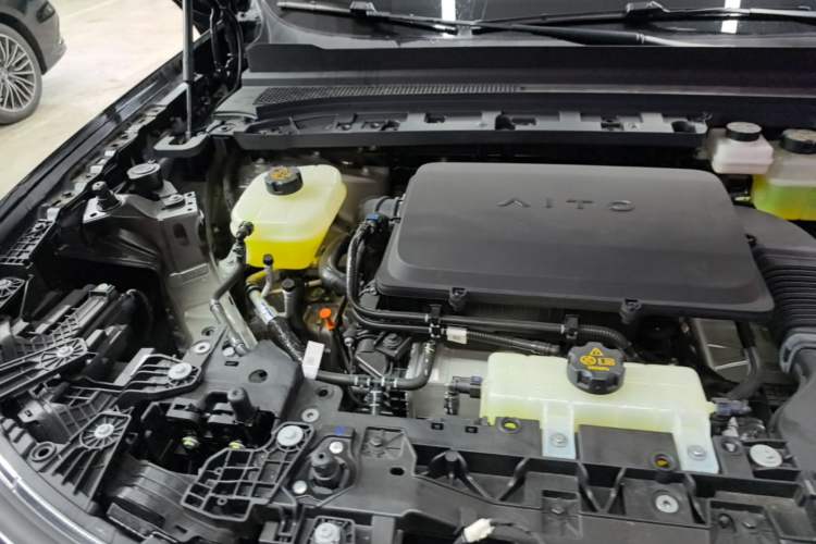 Used Hima AITO M8 2025 Extended-Range Max+ Version 53.4 kWh 5-Seater Edition Engine Bay Right