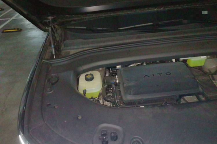 Used Hima AITO M8 2025 Extended-Range Max+ Version 53.4 kWh 6-Seater Edition Engine Bay Right