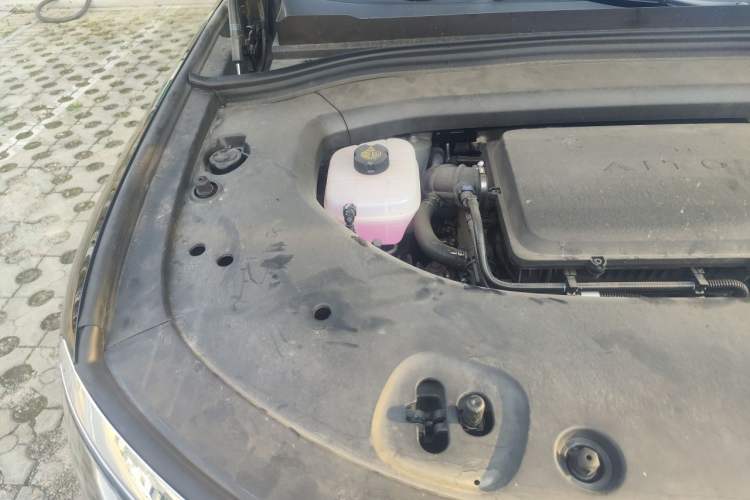 Used Hima AITO M8 2025 Extended-Range Max+ Version 53.4 kWh 6-Seater Edition Engine Bay Right
