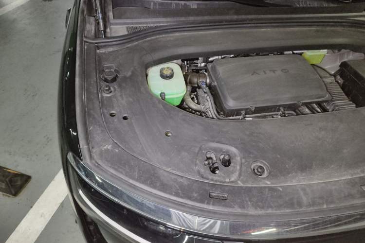 Used Hima AITO M8 2025 Extended-Range Max+ Version 53.4 kWh 6-Seater Edition Engine Bay Right