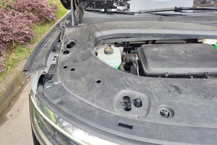 Used Hima AITO M8 2025 Extended-Range Max+ Version 53.4 kWh 5-Seater Edition Engine Bay Right