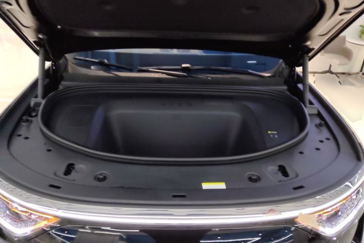Used Hima AITO M8 2025 Model Pure Electric Max+ Five-Seat Long-Range Version Engine Bay