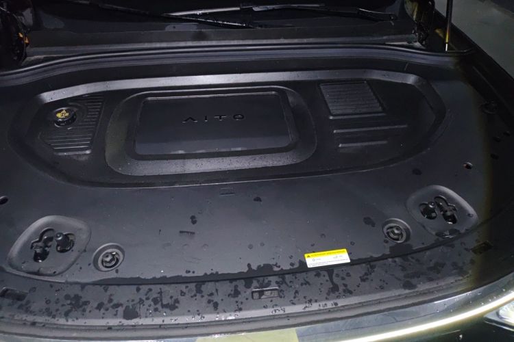 Used Hima AITO M8 2025 Extended-Range Max+ Version 53.4 kWh 5-Seater Edition Engine Bay
