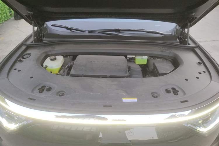 Used Hima AITO M8 2025 Extended-Range Ultra Version 53.4 kWh 6-Seater Edition Engine Bay