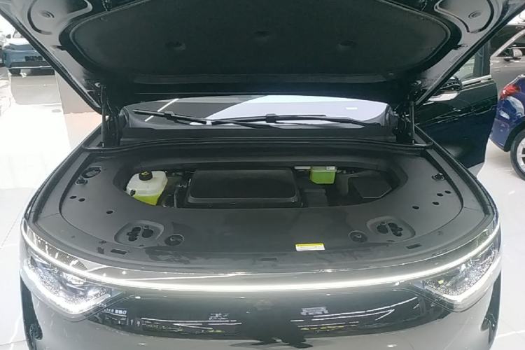Used Hima AITO M8 2025 Extended-Range Ultra Version 53.4 kWh 6-Seater Edition Engine Bay