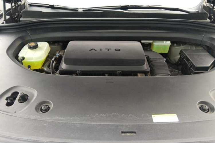 Used Hima AITO M8 2025 Extended-Range Ultra Version 53.4 kWh 5-Seater Edition Engine Bay